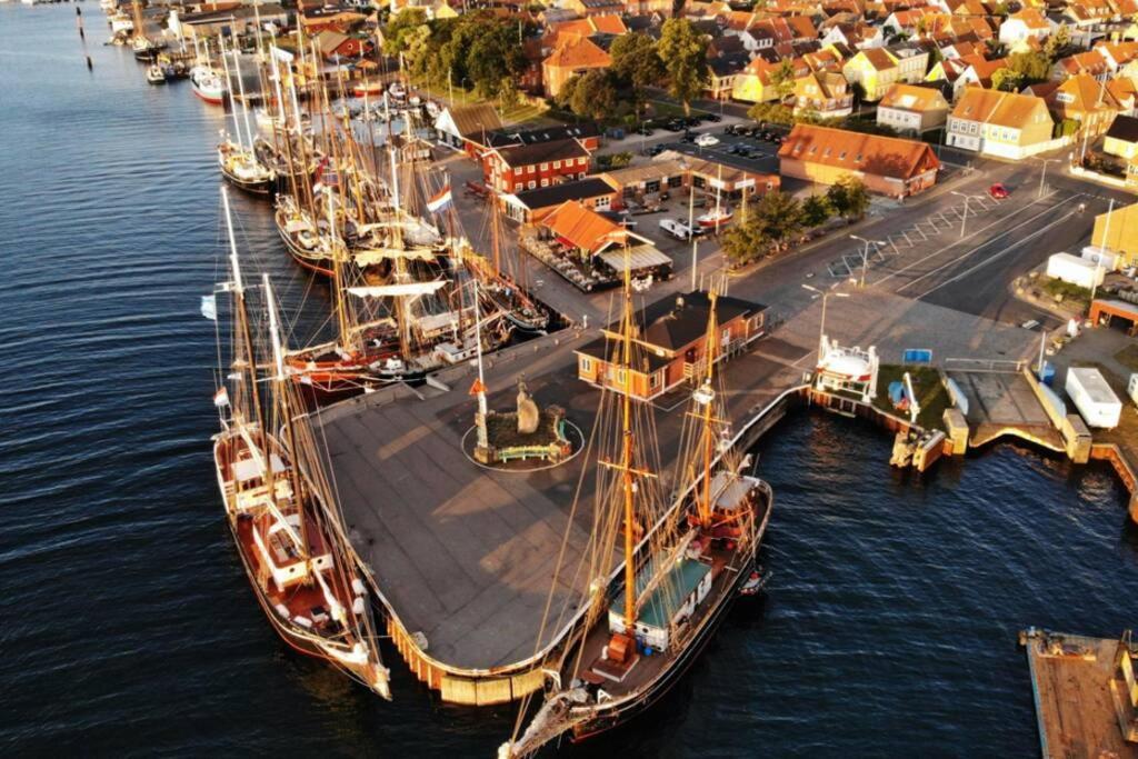 Villa Hyggeligt Gammelt Fiskerhus I Marstal Esterno foto